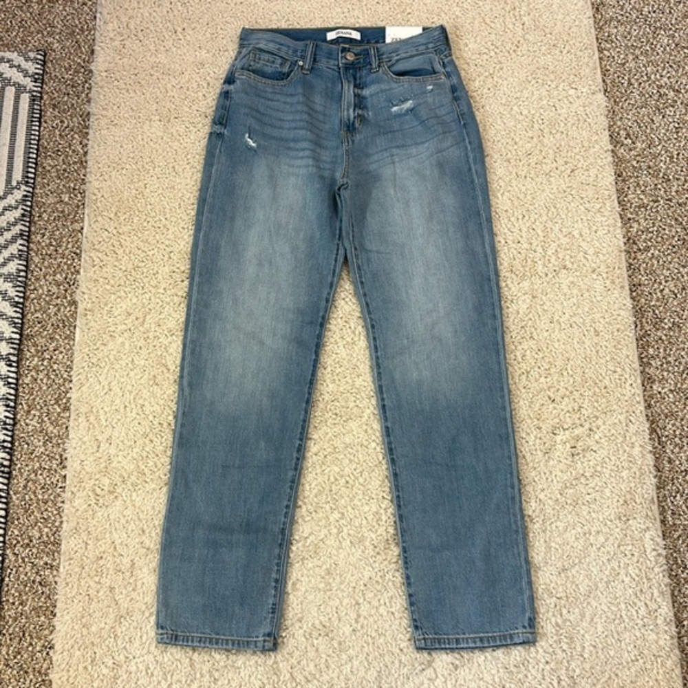 NWT ZENANA 27/7 high waist boyfriend cut looks sitting jeans with distressing